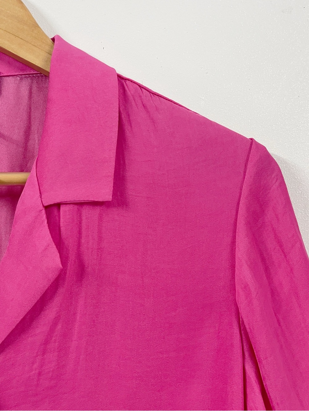 Rachel Roy Button-Down Fuchsia Short Sleeve Top - Picture 3 of 6